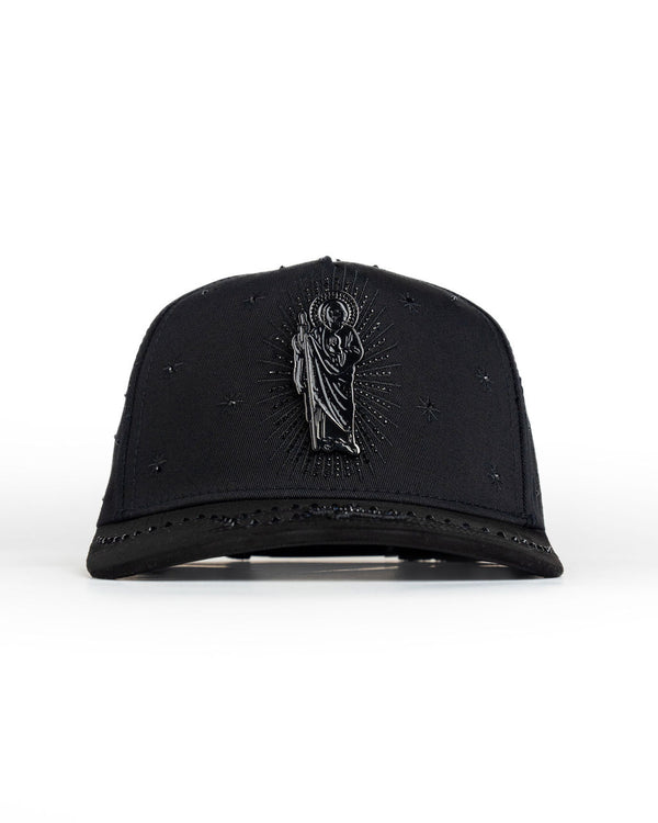 Bigg Boss San Judas Total Black Hat front view in all black