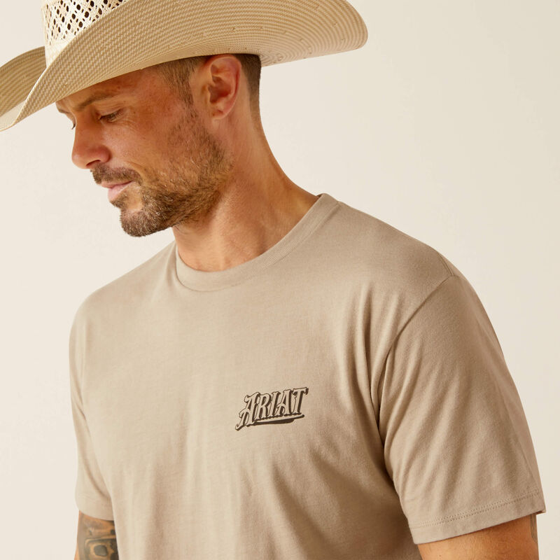 Camiseta con bandana y texto 