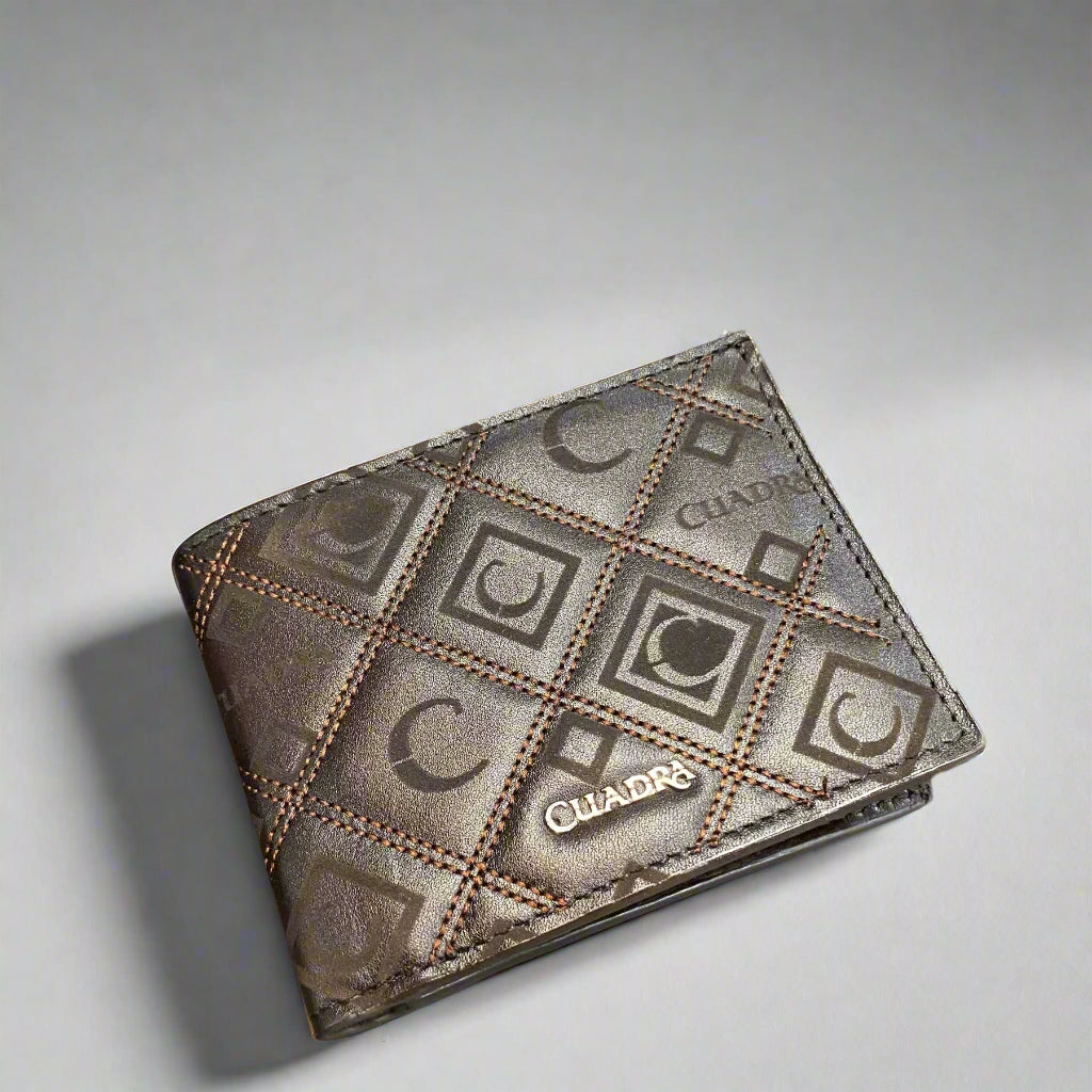 Cartera con costura