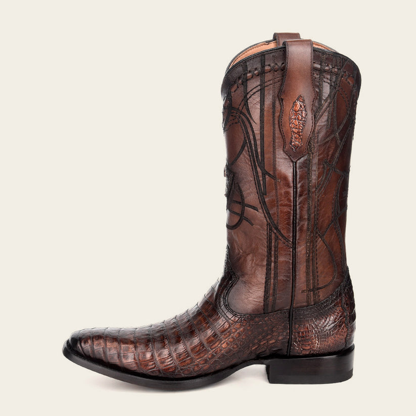 Bota vaquera de piel marrón exótica grabada con láser 