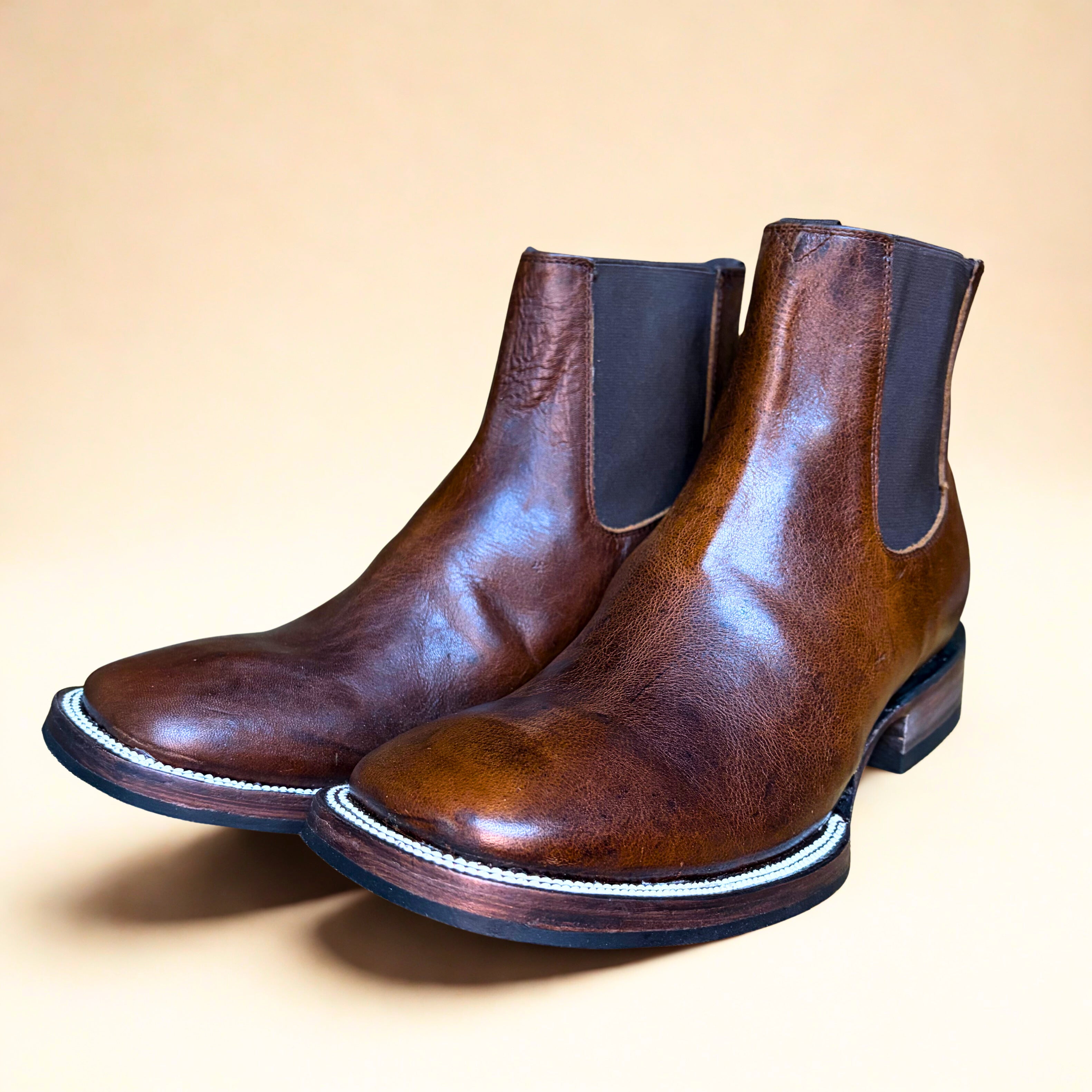 Cerro Flooter 1760 Whisky Cafe Square Toe Botin