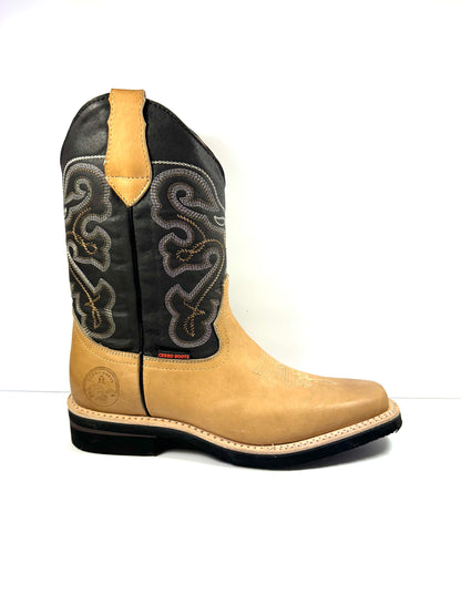 Cerro Rodeo Boot in Tan