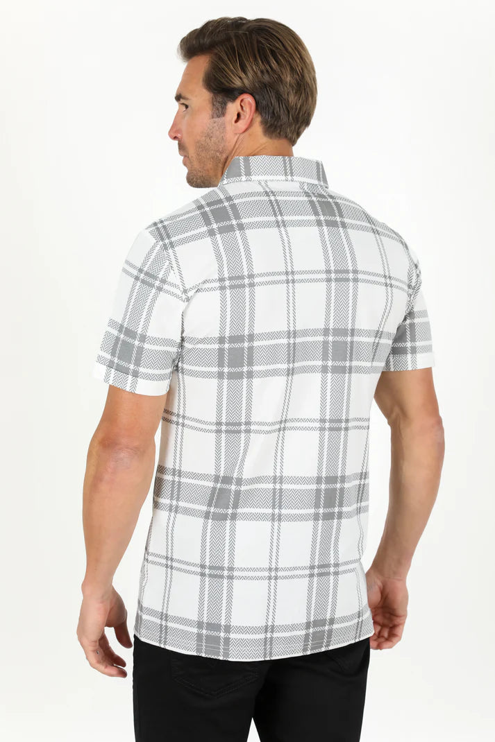 Polo blanco de algodón de corte moderno