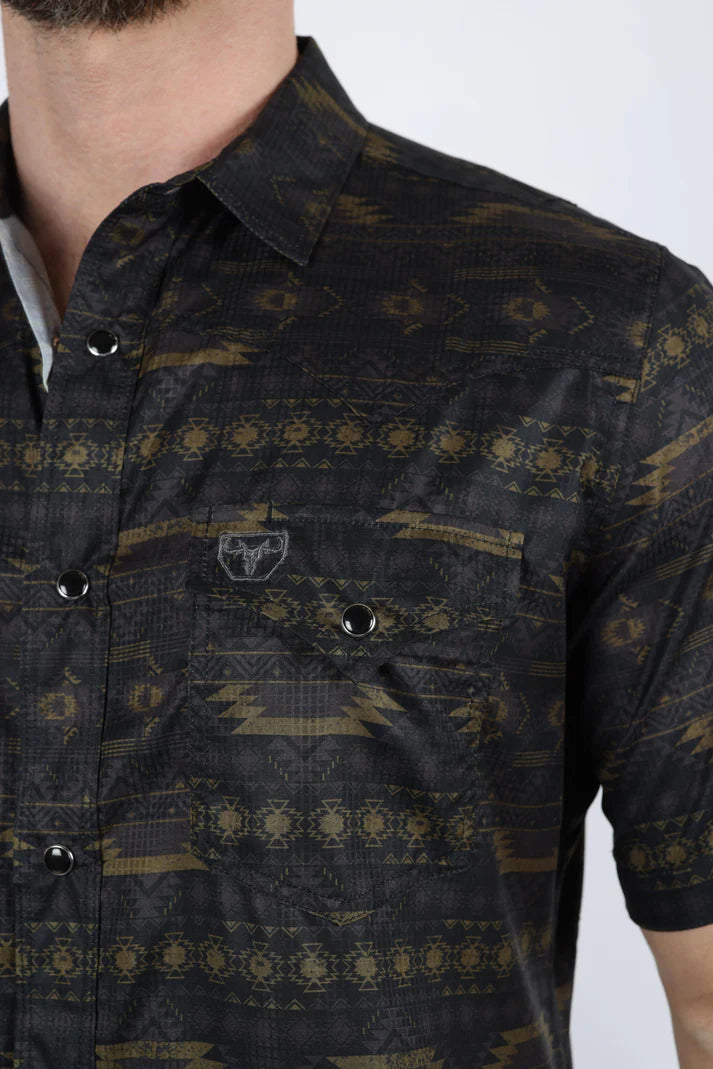Camisa clásica de manga corta con estampado azteca de estilo western de alto rendimiento