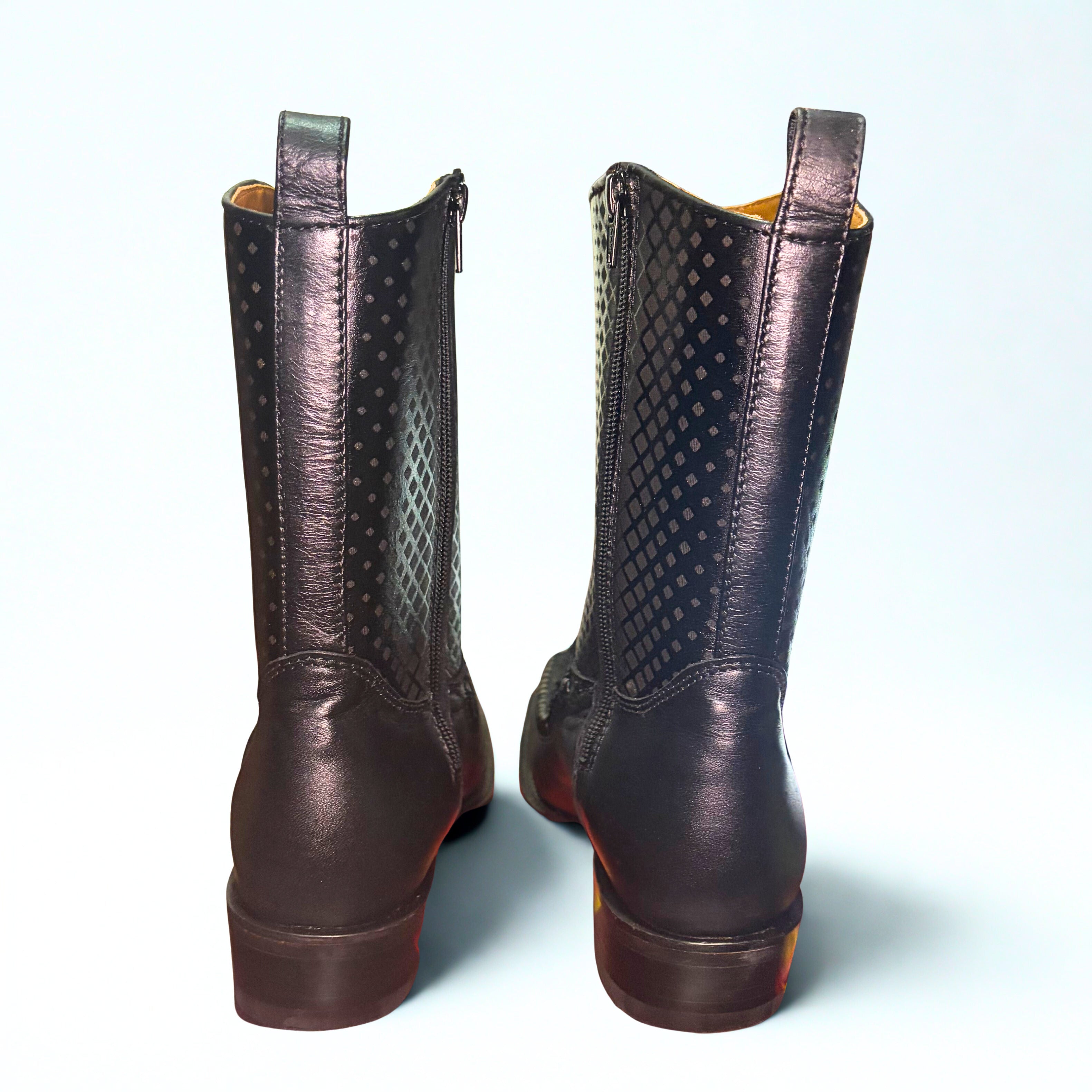 Inverted Pirarucu 7X Toe Low Shaft Boot