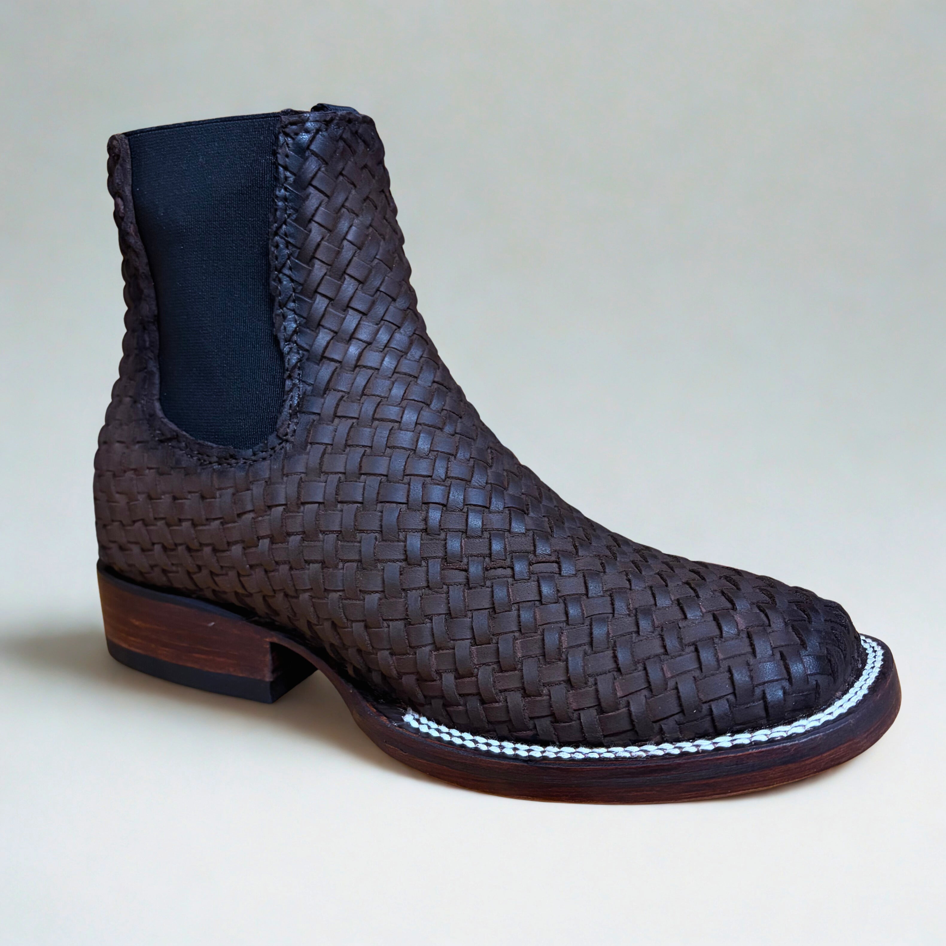 Cerro Petatillo Cafe Square Toe Botin