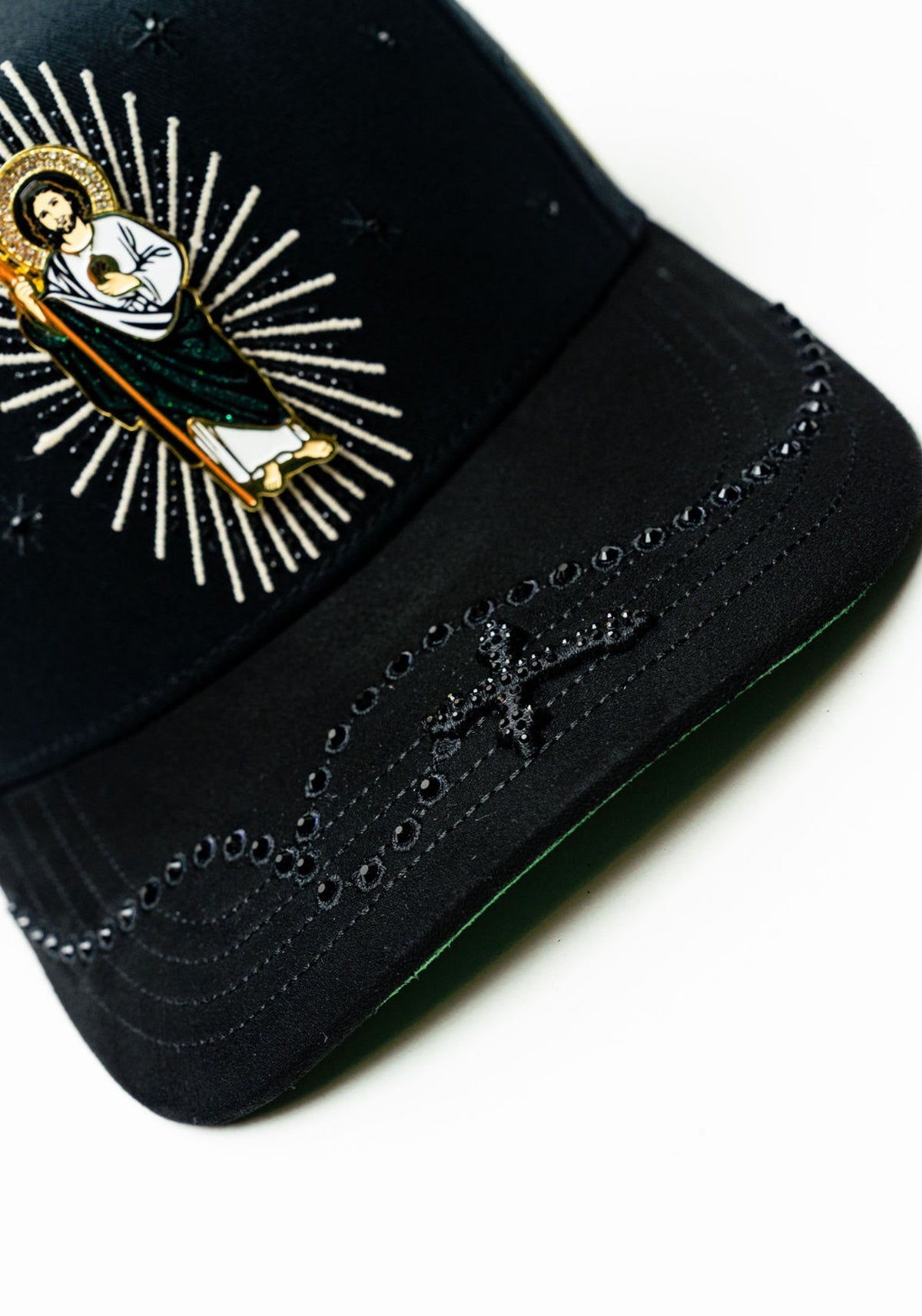 San Judas Cristal Black Hat