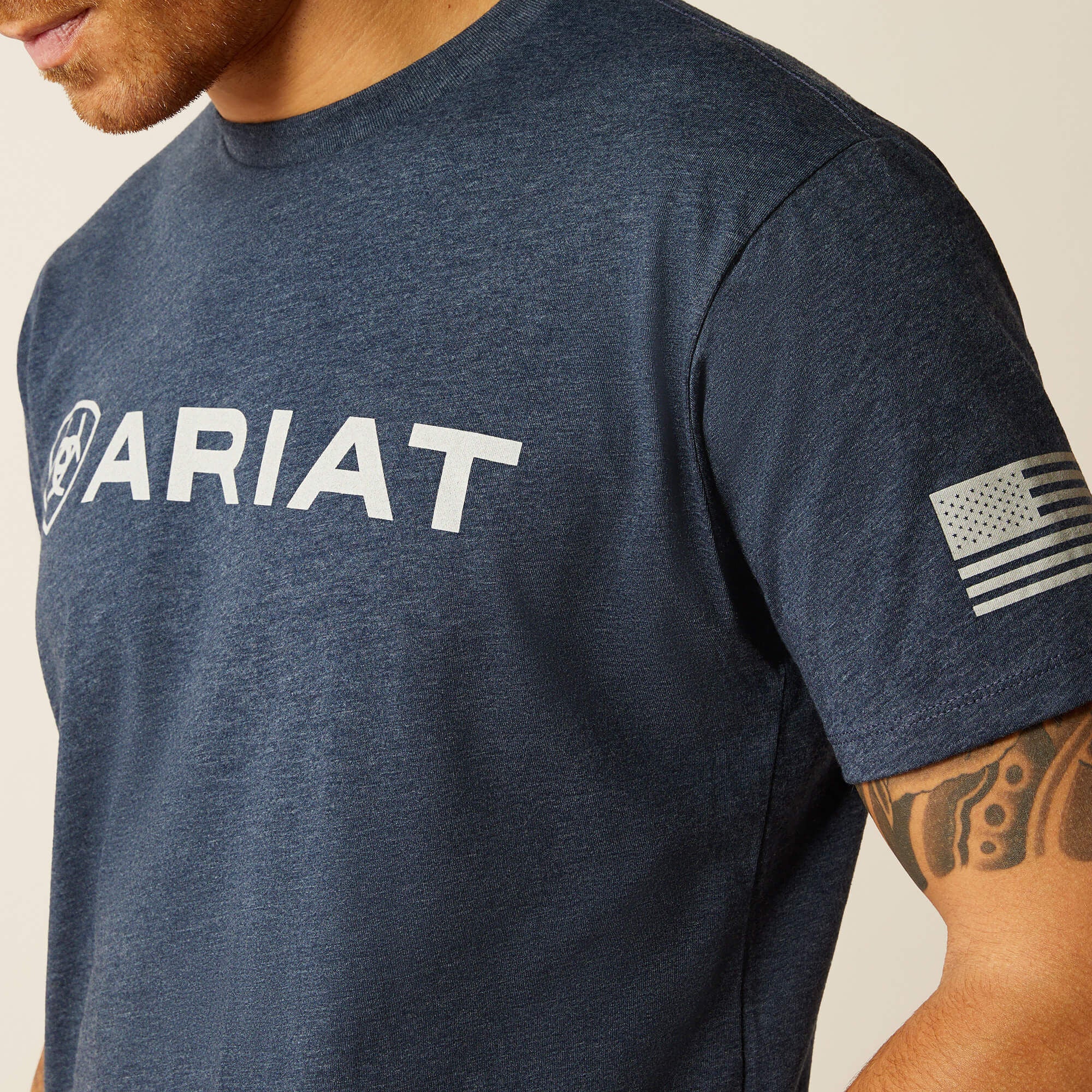 Camiseta con bandera del escudo