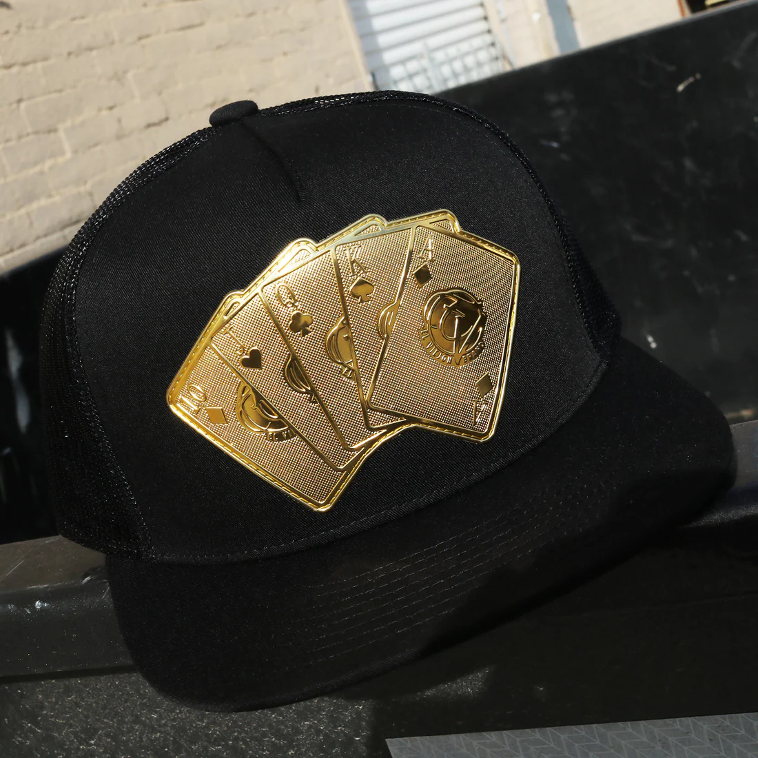 Sombrero Visera Plana Baraja De Oro Negro