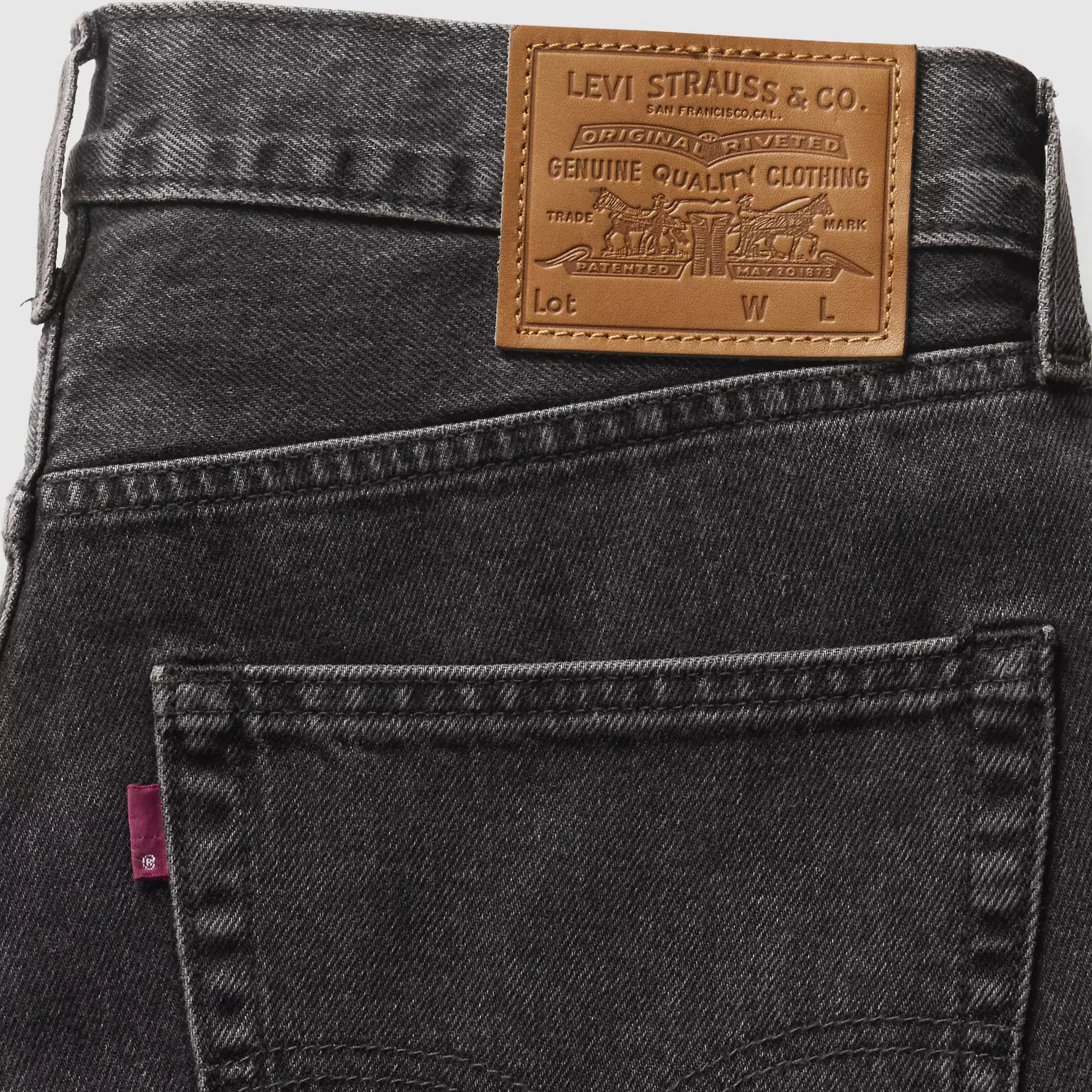 Close-up of Levi’s 578 Baggy Men’s Jeans back pocket and leather patch