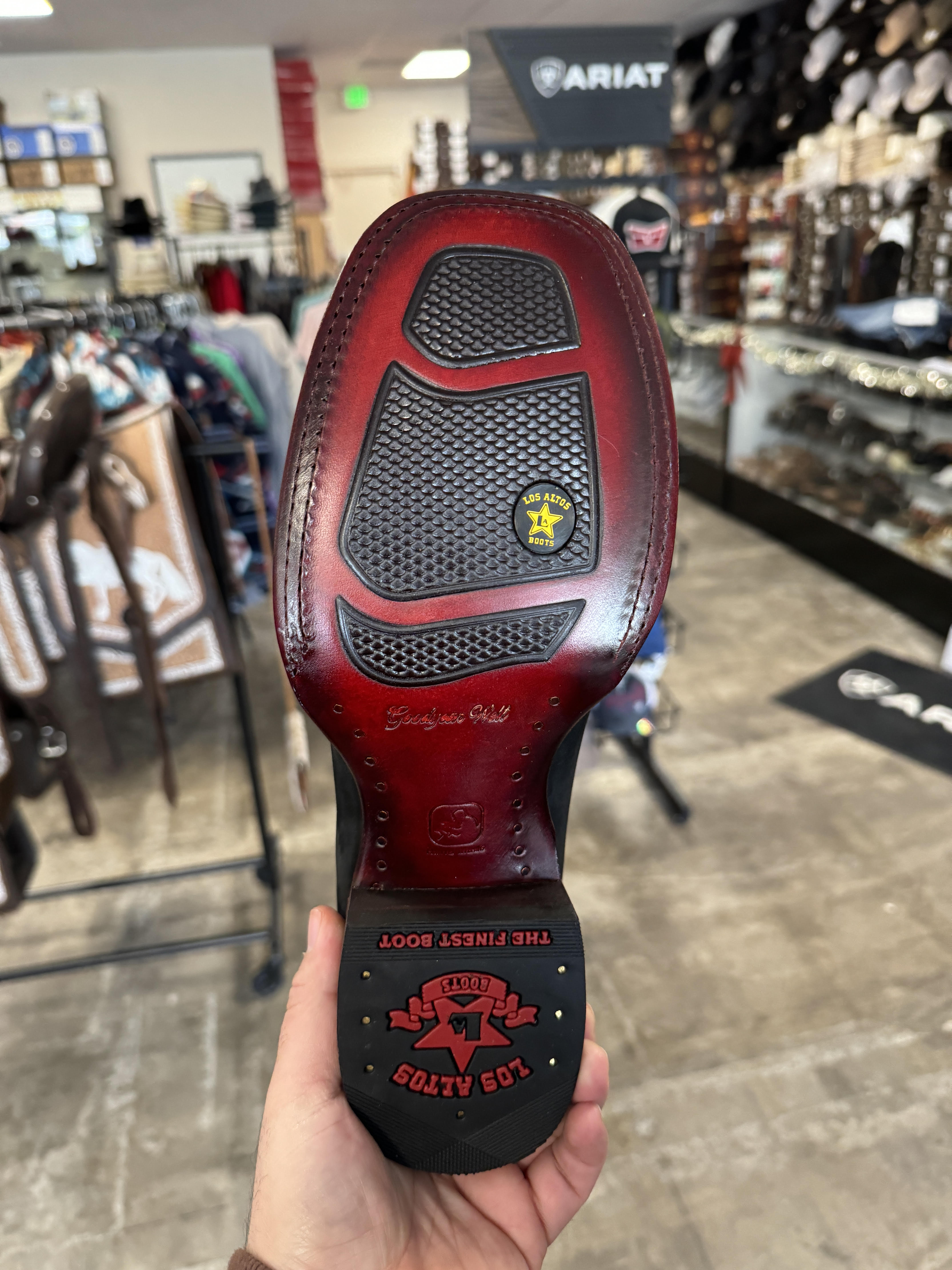Bota de nobuck negra con punta cuadrada ancha