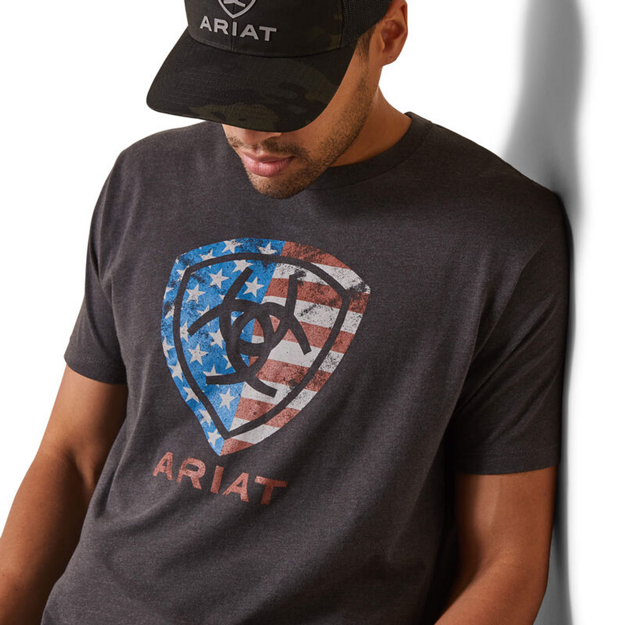 Camiseta con escudo americano